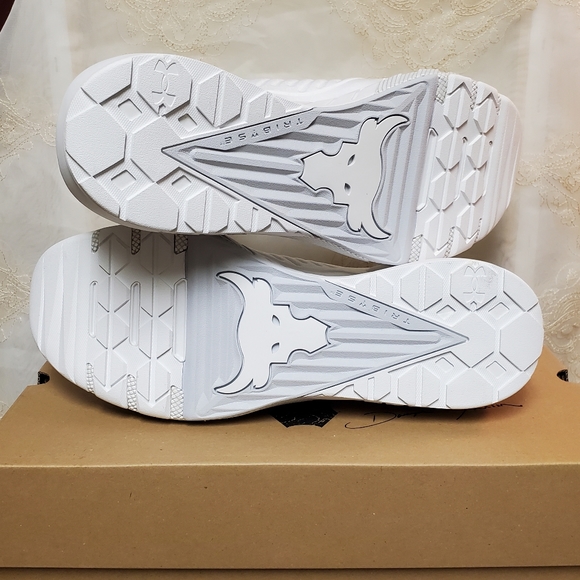 UA Project Rock 3 CNY Trainers - Picture 9 of 14